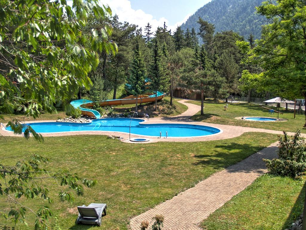 Hotel Gruesch Grüsch Exterior foto