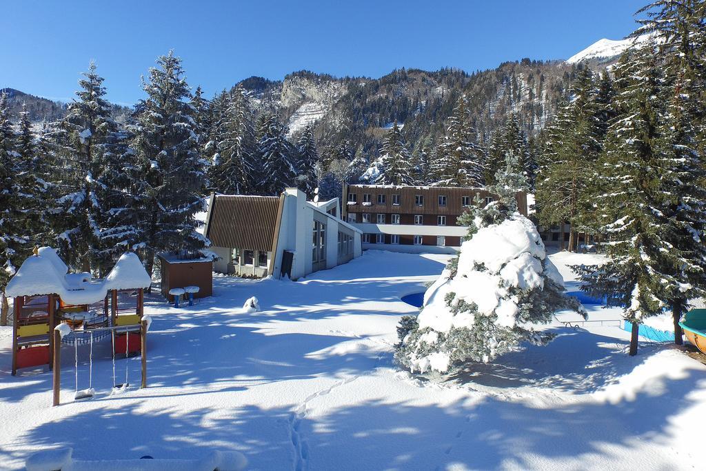 Hotel Gruesch Grüsch Exterior foto