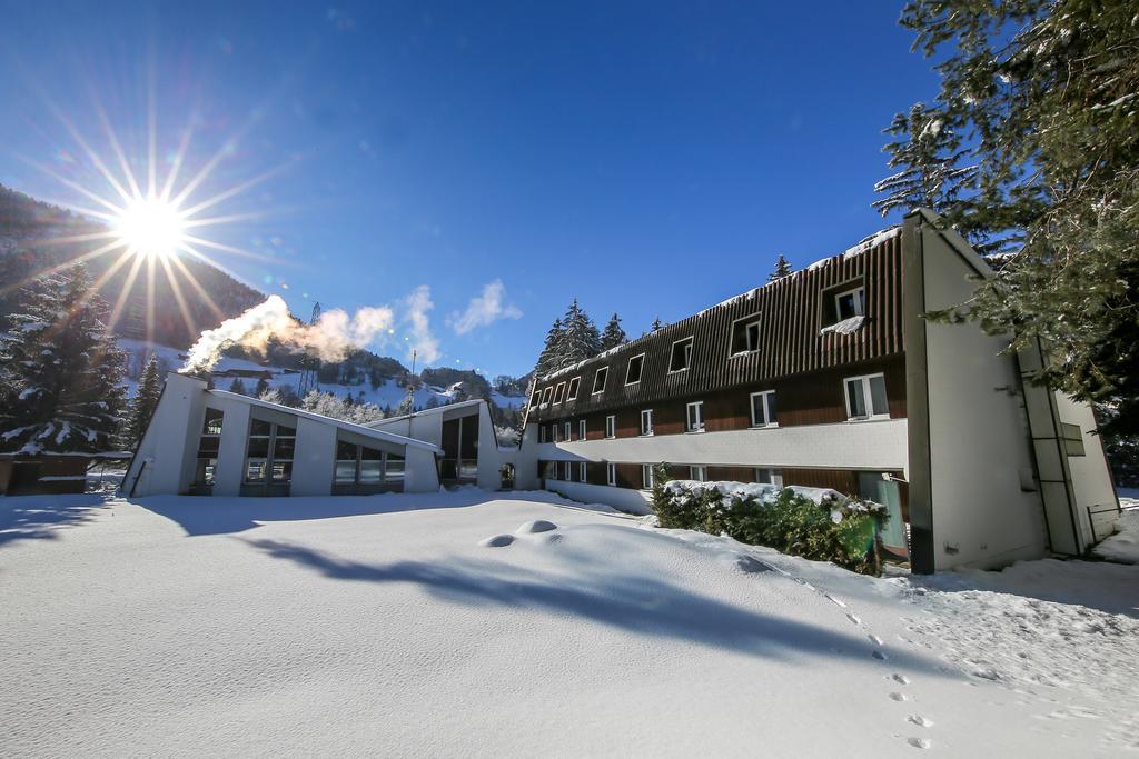 Hotel Gruesch Grüsch Exterior foto